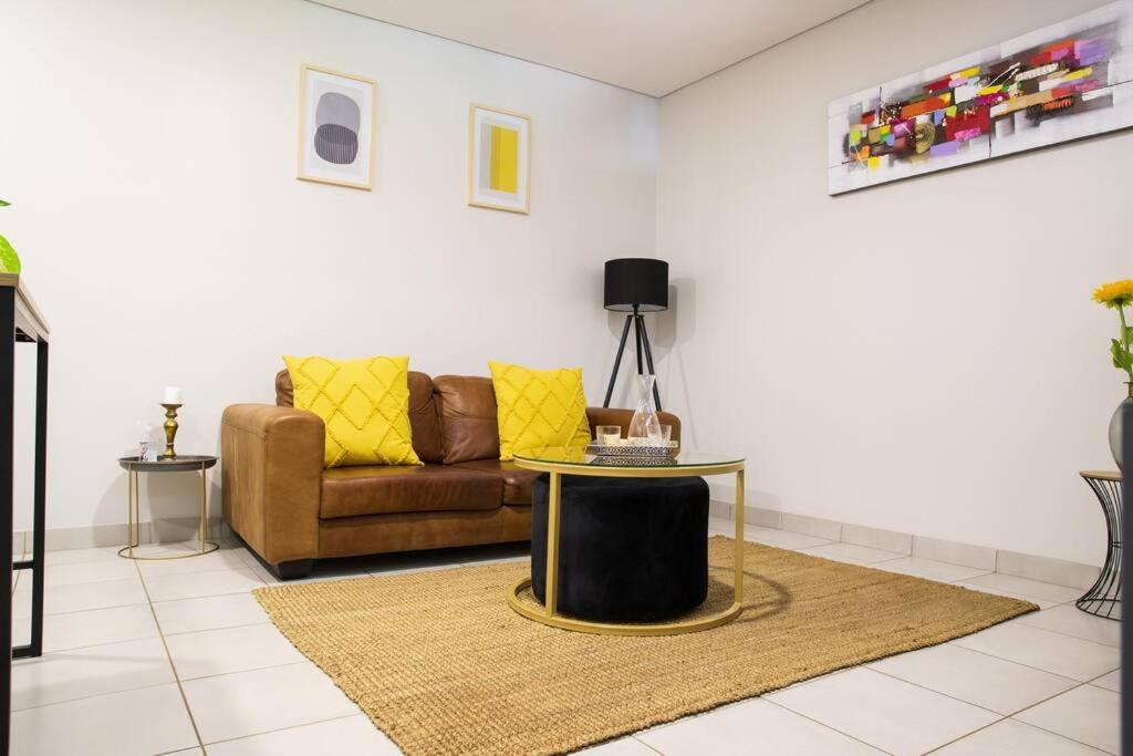 Cozy & Peaceful Self Check-in, Near Menlyn Maine Pretoria-Noord