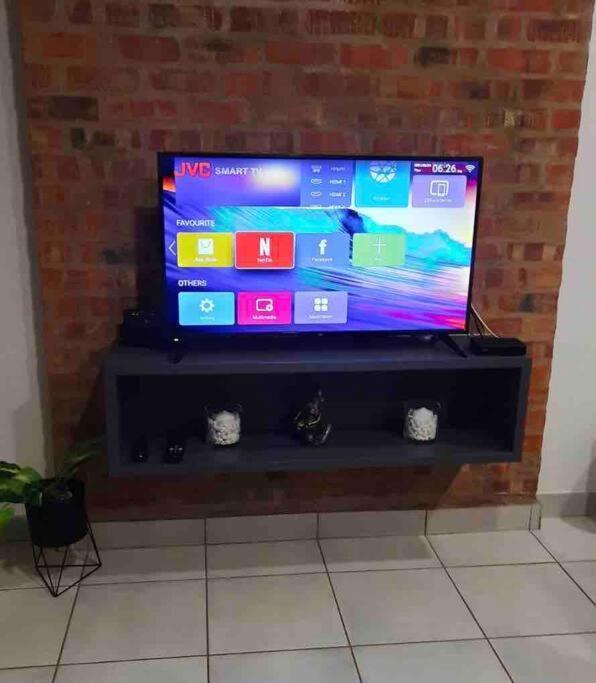 Appartement Cozy & Peaceful Self Check-in, Near Menlyn Maine *
